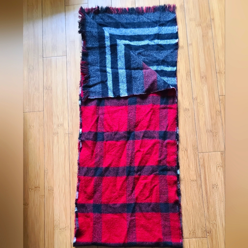 Long scarf